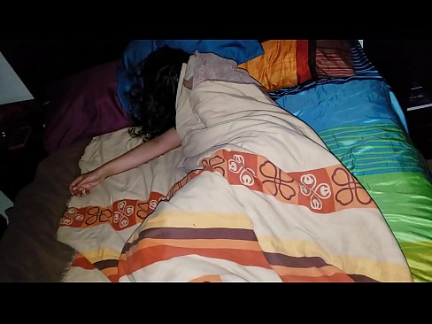 ❤️ Stepson berači svojo mlado mačeho, medtem ko ona spi. ❤ Sex video na porno sl.extraclasswork.ru ❤